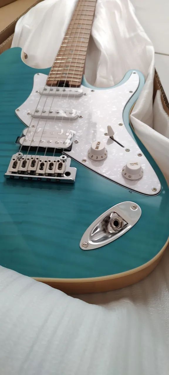 Guitarra Elétrica stratocaster Ária pró ll 714 mk2 - Instrumentos