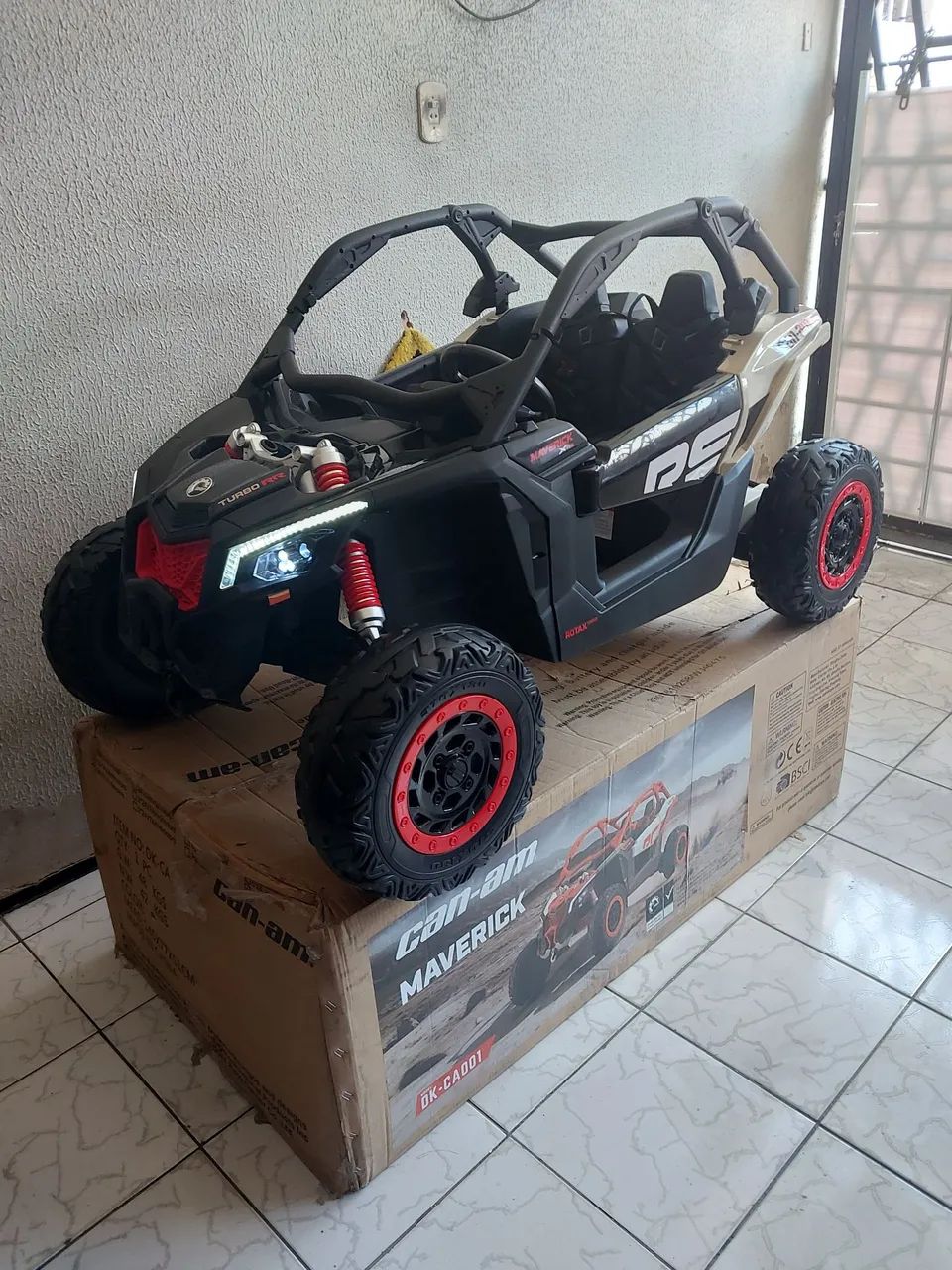 CARRINHO ELÉTRICO 24V CAN-AM MAVERICK  - Foto 2