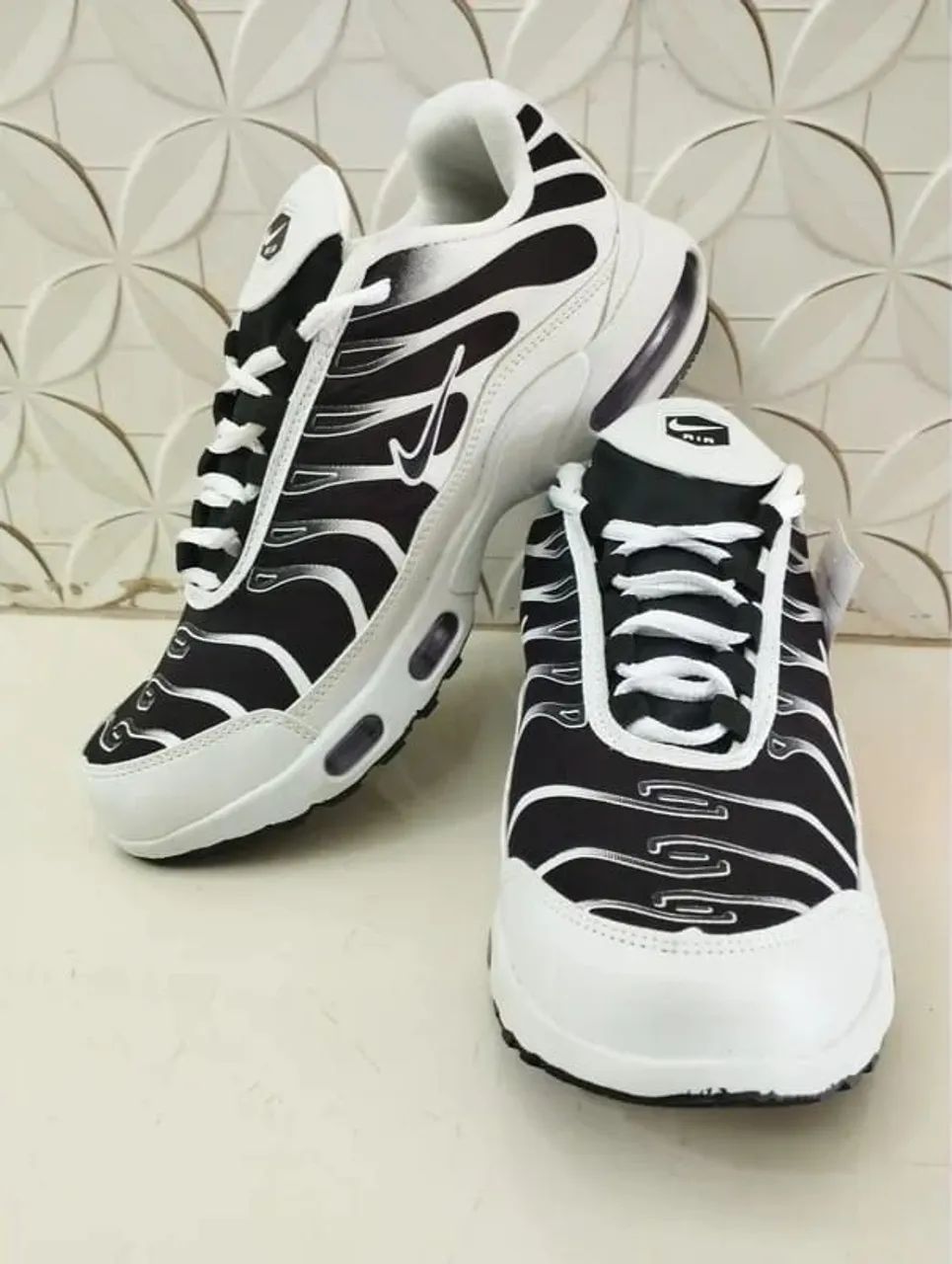 TÊNIS NIKE AIR MAX PLUS