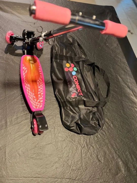Patinete Infantil Rosa com Bolsa para Transporte