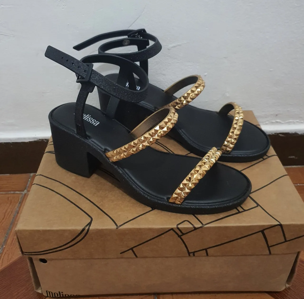 Melissa glowing heel 35 USADA<br>