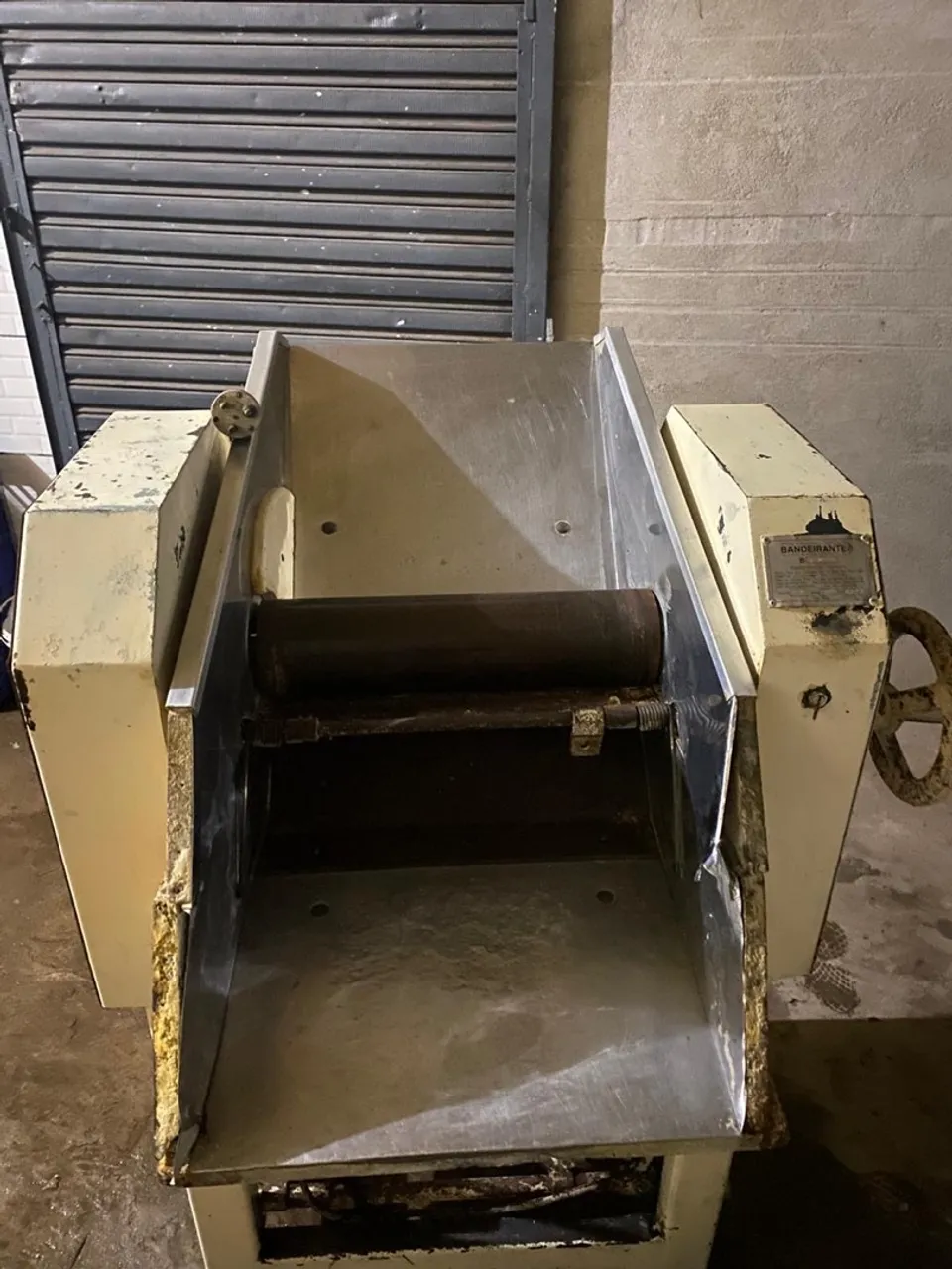 Vendo cilindro para padaria 220V