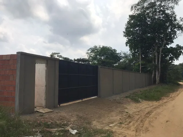 Alugo Terreno 20 x 40 com Containner murado com portão de ferro no Tarumã