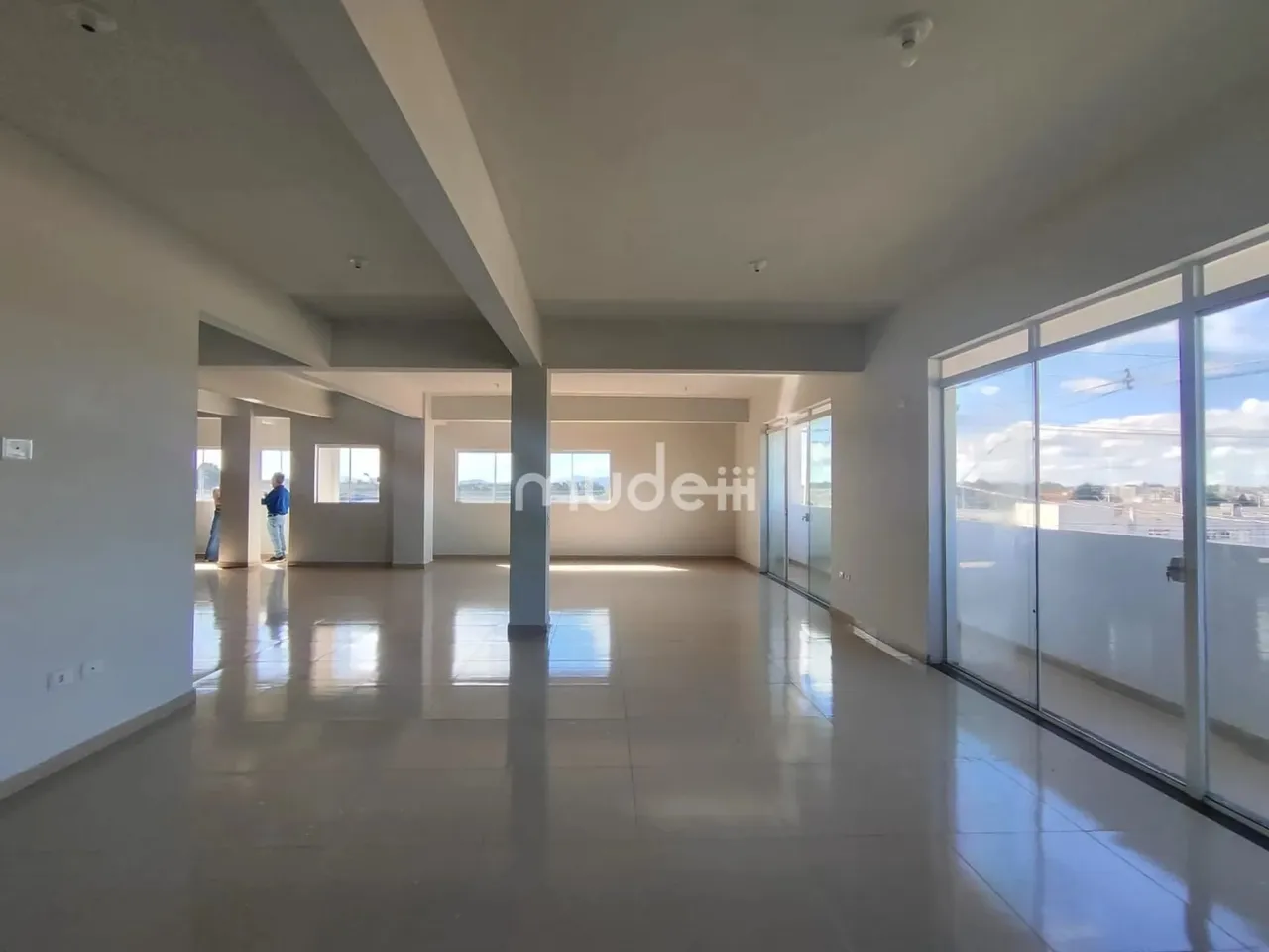 Ampla Sala Comercial no bairro São Pedro em São José dos Pinhais/PR