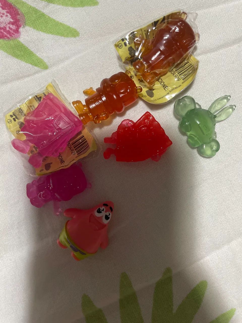 Miniaturas gogos Bob Esponja - Foto 2