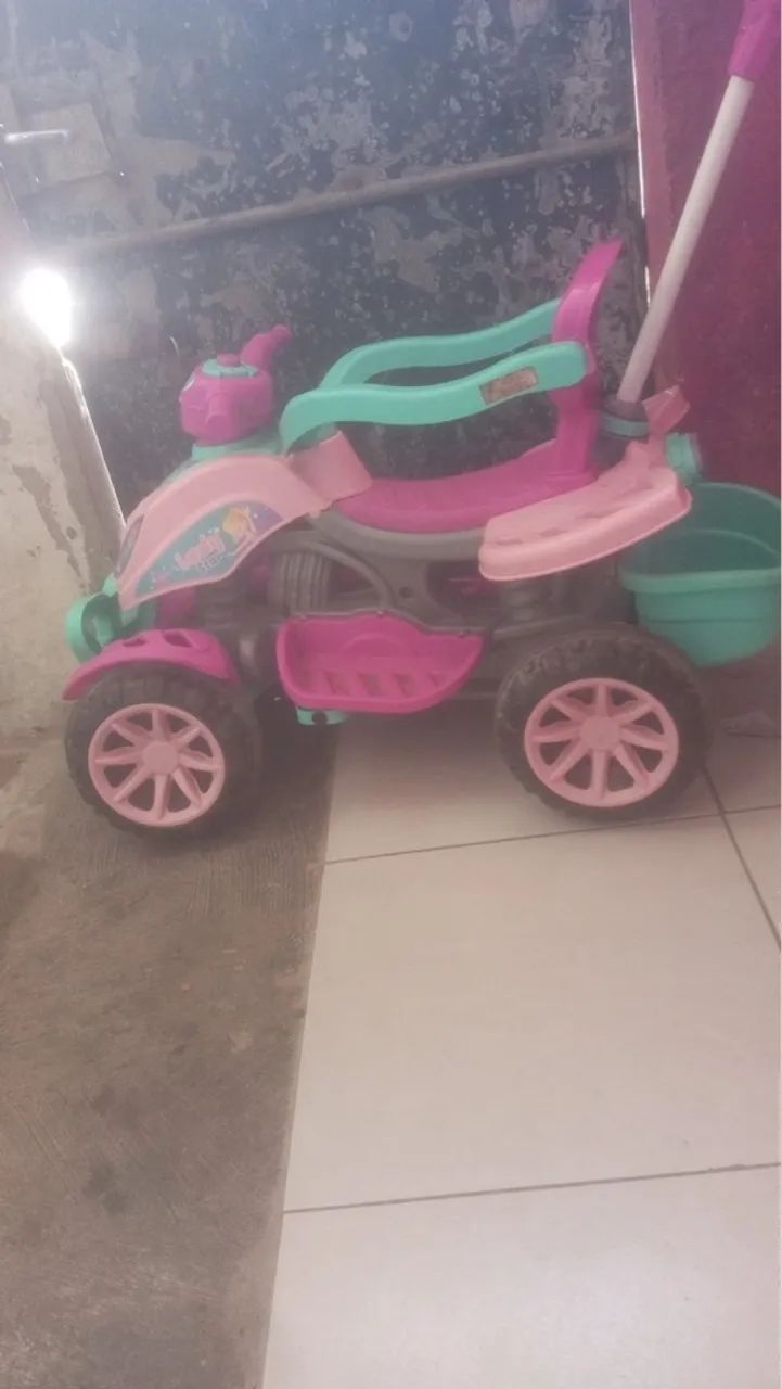 Carrinho de bebê novo de passeio ?