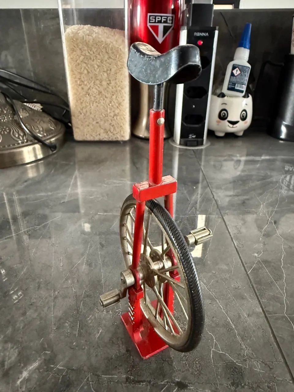 Uniclo de metal vermelho - Foto 4