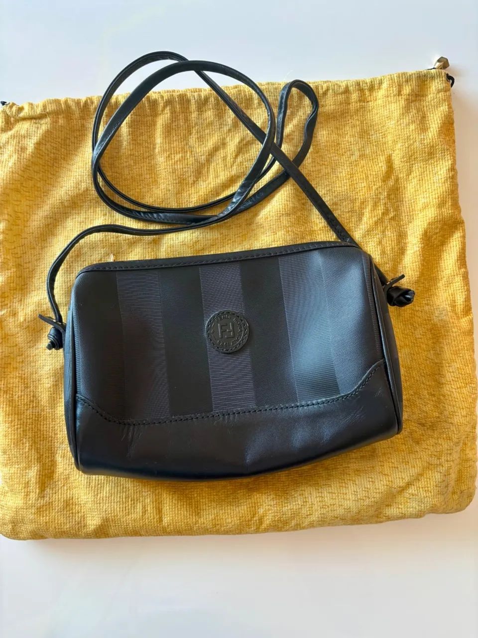 Bolsa Fendi Original - Clássico atemporal