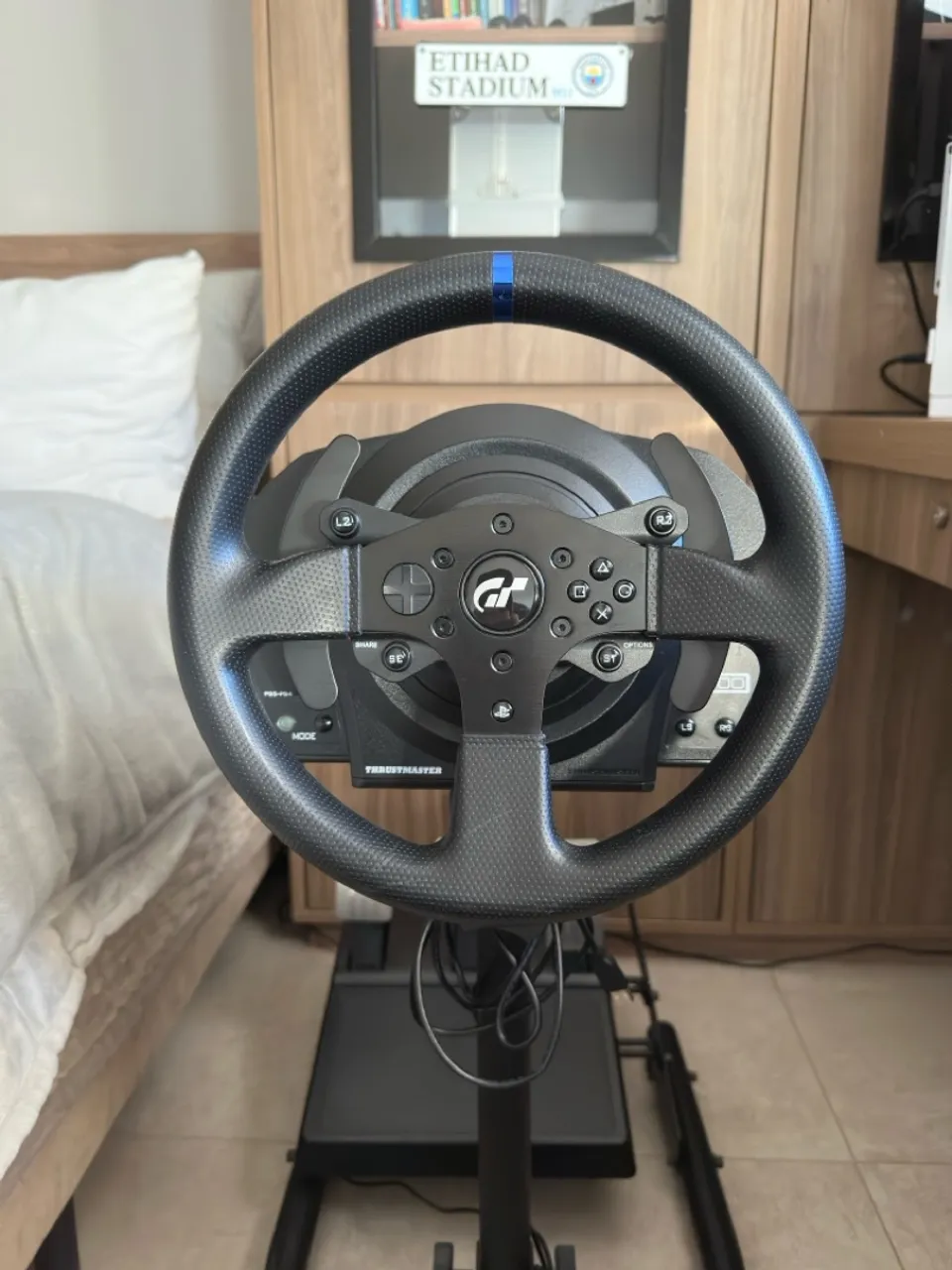 Volante Thrustmaster T300RS GT + Suporte extreme Simracing 