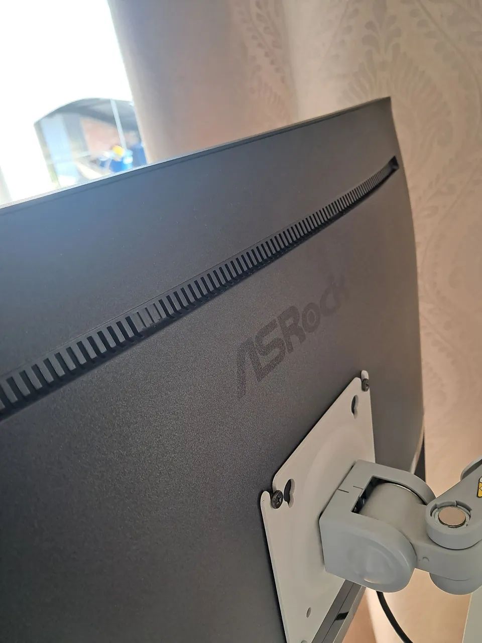 MONITOR ASROCK PHANTOM GAMING PG27Q15R2A 27? 2K 165HZ 1MS CURVED + BRAÇO ARTICULADO. - Foto 4