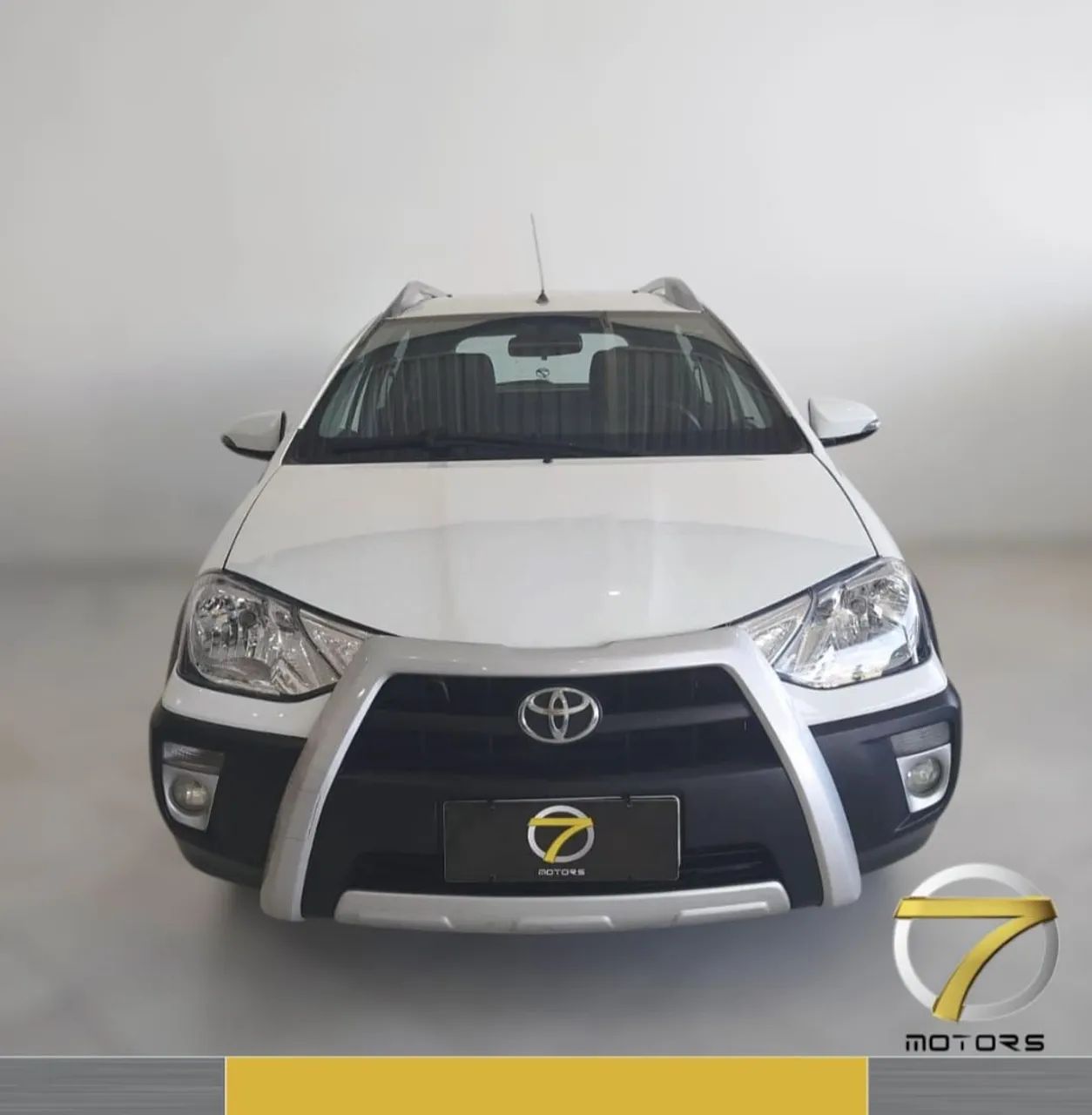 Etios Cross 1.5 2014 - Foto 2