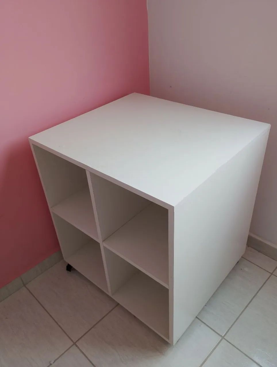 Vendo Berço com colchão e nicho para guardar brinquedos  - Foto 4