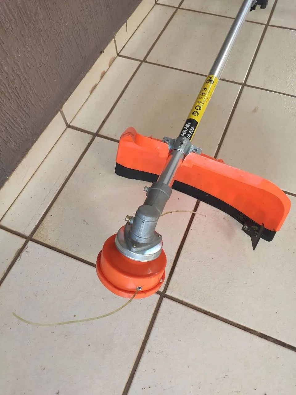 Vendo roçadeira nakan