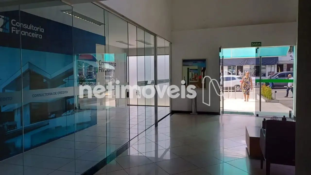 Loja Comercial com Dois Pavimentos em Sussuarana