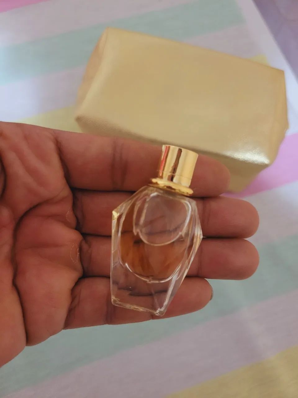 Necessaire Dourada com Perfume Miniatura Million Gold  - Foto 2