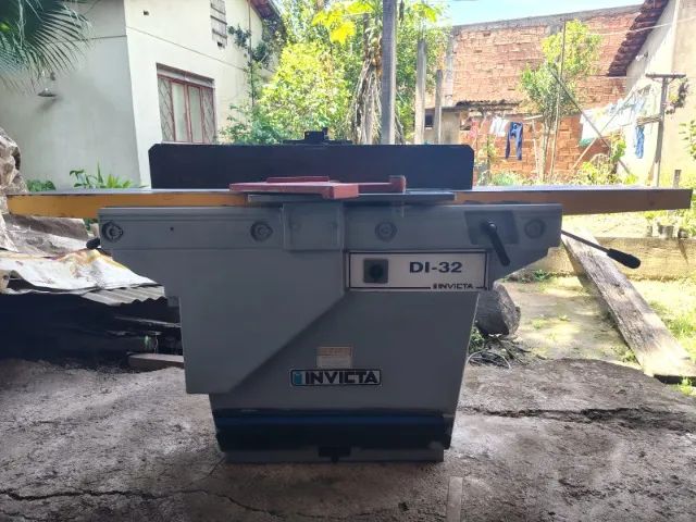 Plaina desempenadeira Invicta DI-32 1.80x32, 3 facas