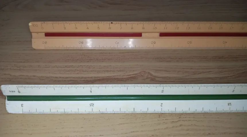 Escalímetro Régua Triangular Plástico 30cm (Usado) - Foto 3