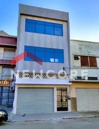 Sobrado em Rua José Francisco Sanguedo - Centro - Campos dos Goytacazes/RJ