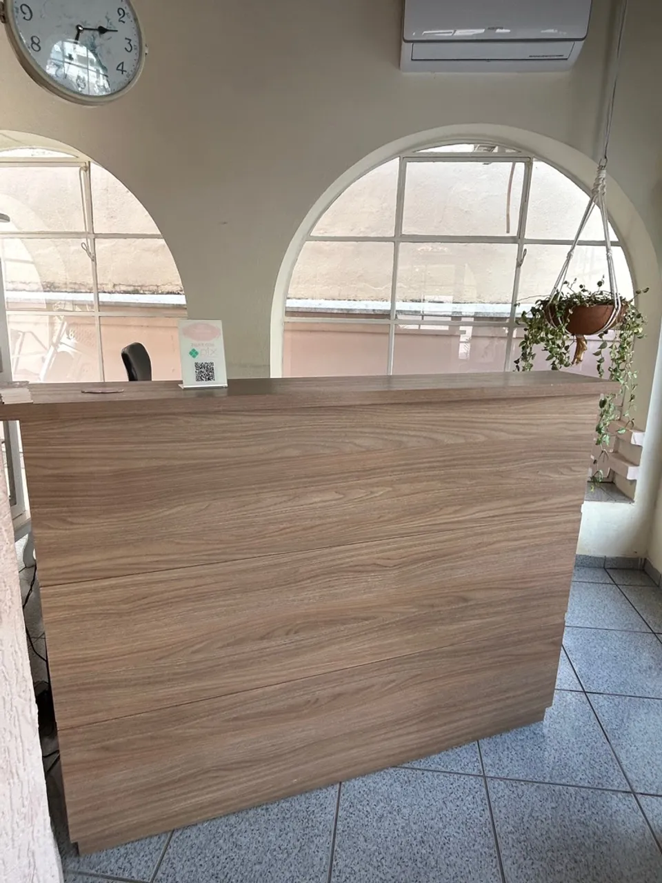 Balcão de Atendimento Amadeirado