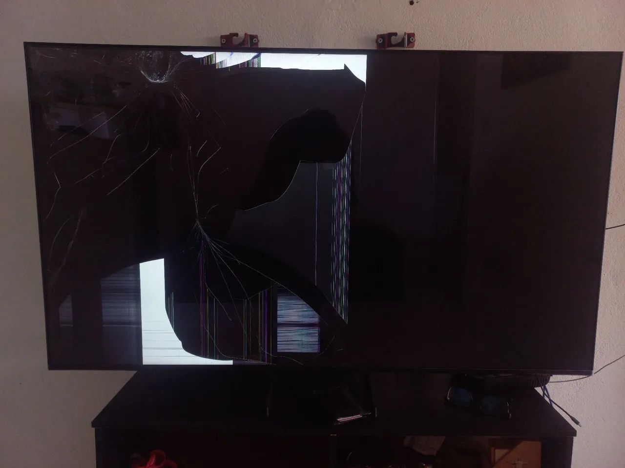 TV 55 polegadas com tela quebrada - Foto 4
