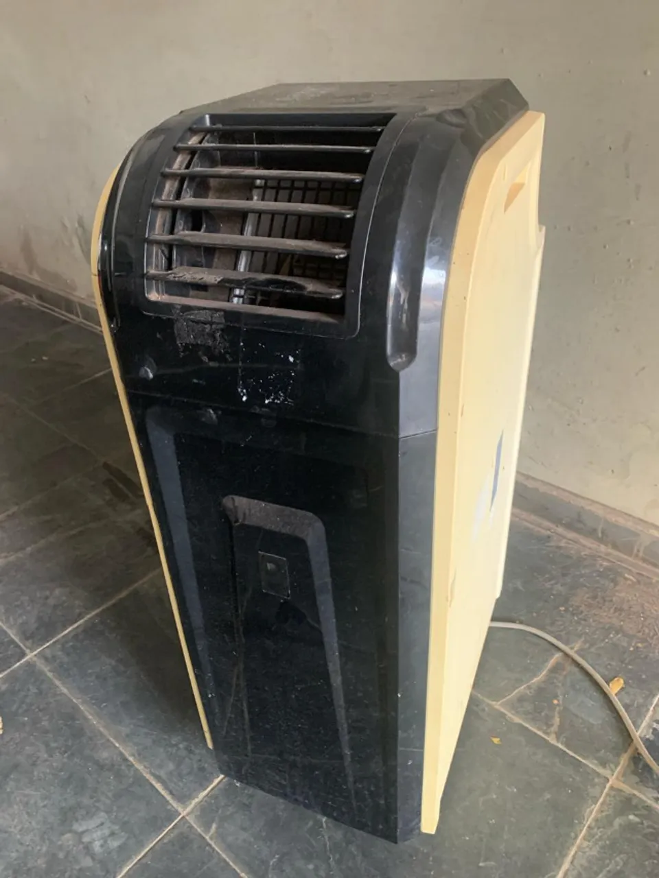 ar condicionado portátil 12m. btus, 110volts, vendo ou troco por iphone 11,12,13 ou 14