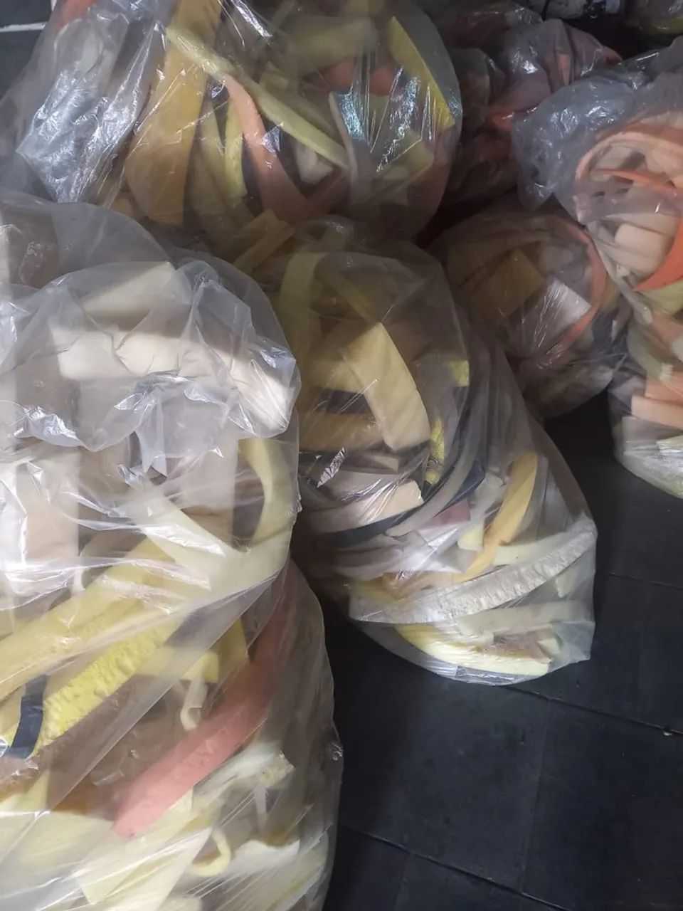 Retalhos de Espuma para Flocos Kg - Foto 3