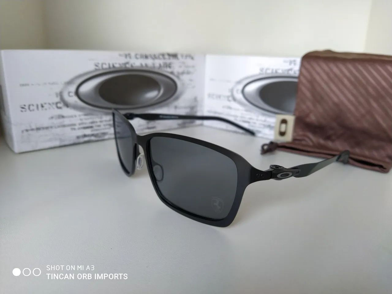 Óculos de Sol Oakley Tincan Preto  - Foto 2