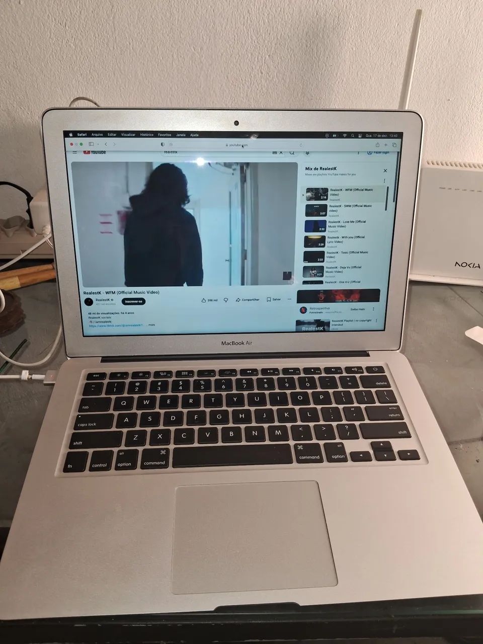 Macbook Air 13' 2015 i5 256 SSD 4gb Ram, perfeito pra pessoas