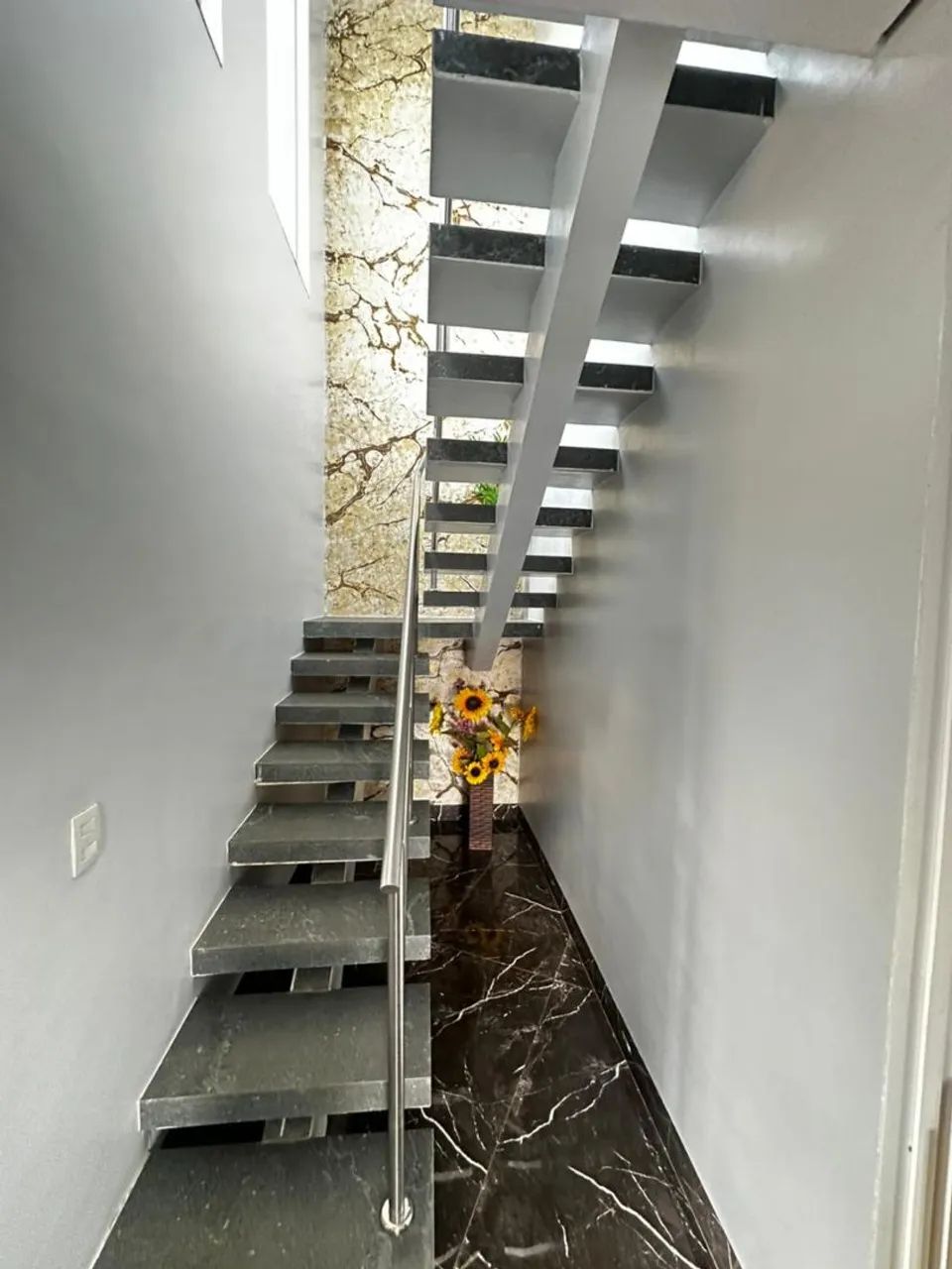 CASA EXCELENTE DE 5 QUARTOS NA PONTE ALTA NORTE - Foto 4