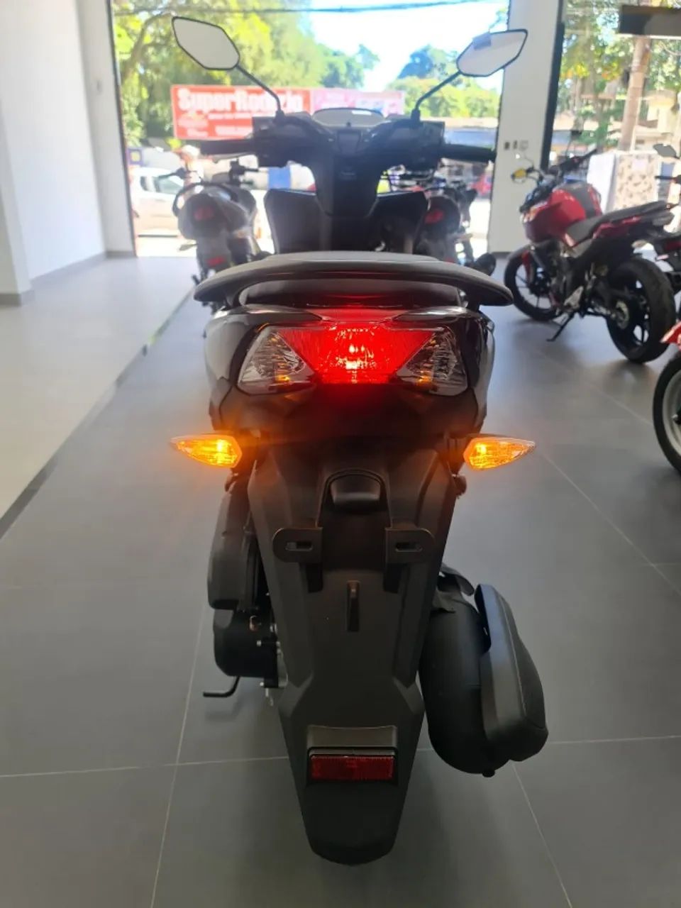 FLUO ABS HYBRID 2026 CONNECTED - LUCAS YAMAHA - Foto 6