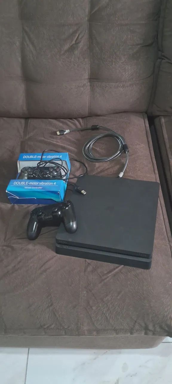 Ps4 slim 1t. 