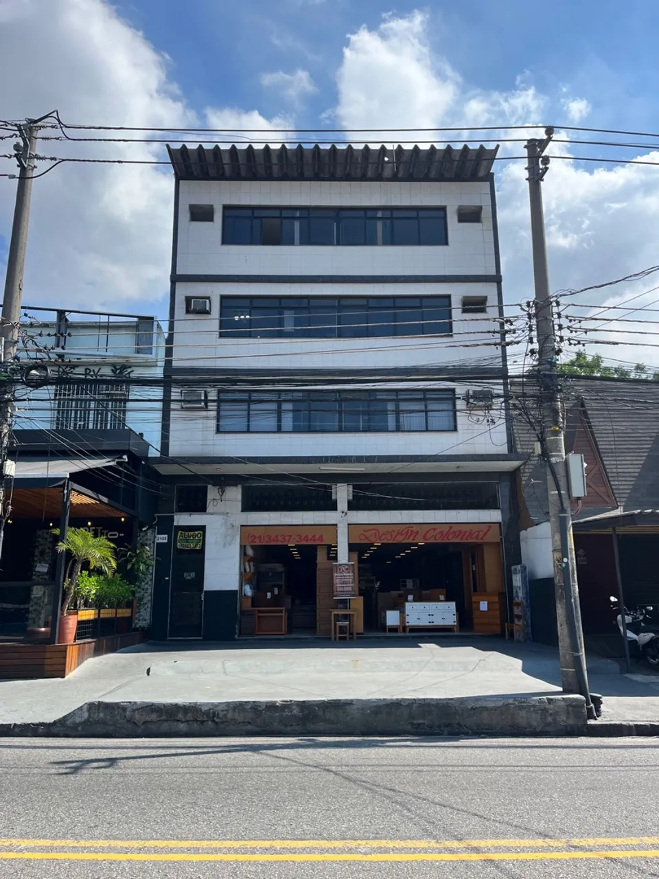 SALAS COMERCIAIS PONTO NOBRE ALUGUEL