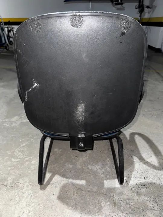 Cadeira de escritório azul com braços - Foto 3