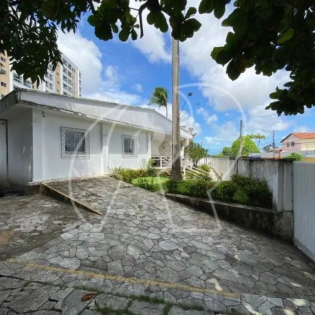 Casa ponto comercial na Tibúrcio Frota