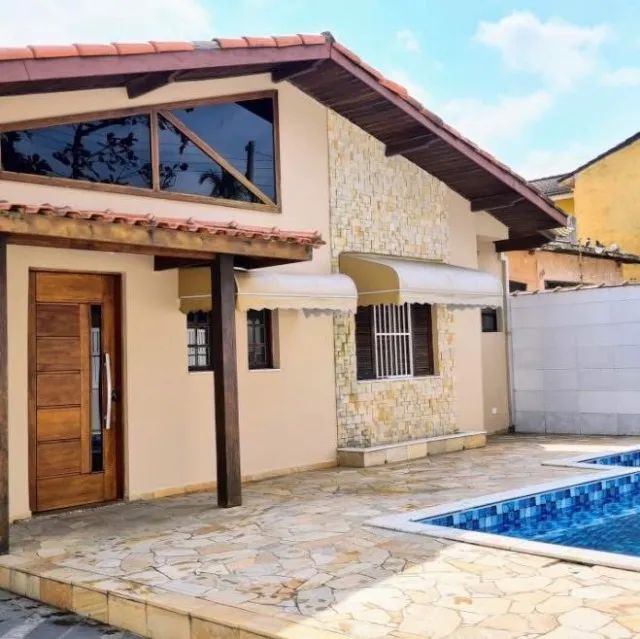 Frente a praia, piscina e churrasqueira 