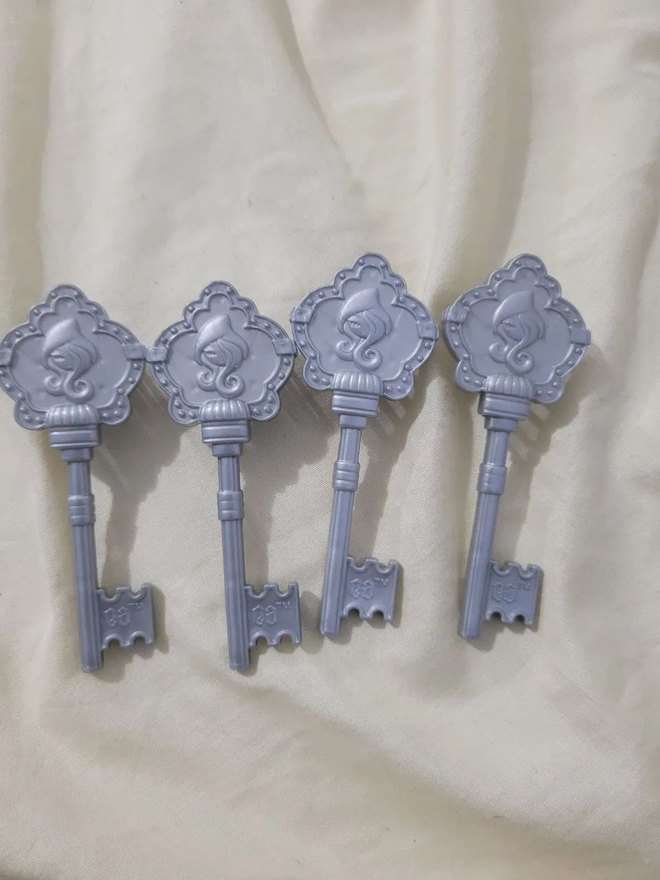 Ever After high - pentes prata 