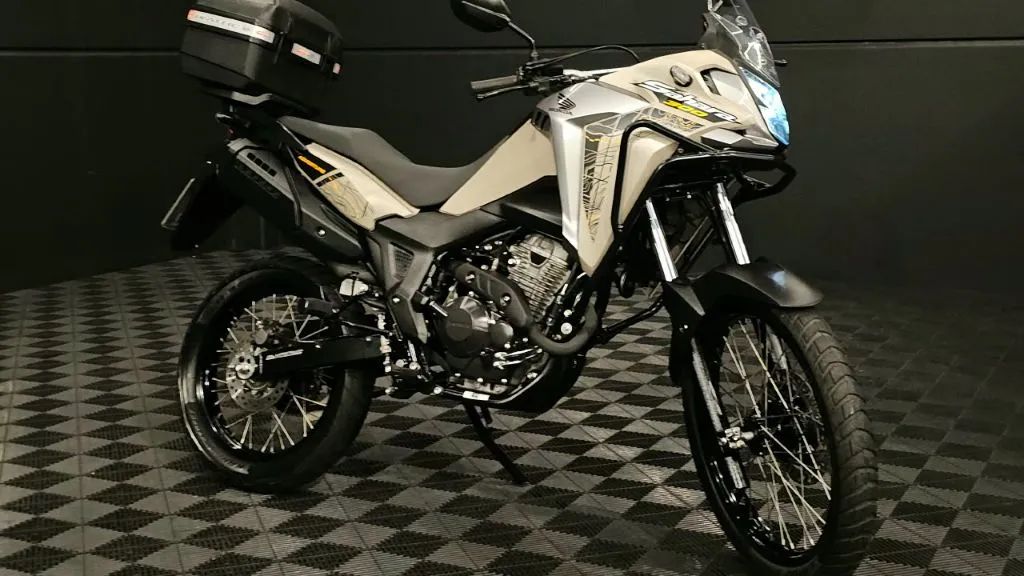 XRE SAHARA 300 2025  Bege - Foto 5