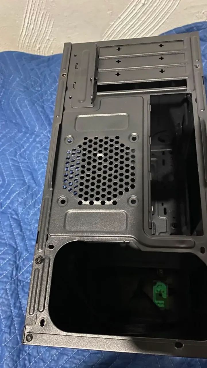 Mini gabinete pouco tempo de uso  - Foto 2