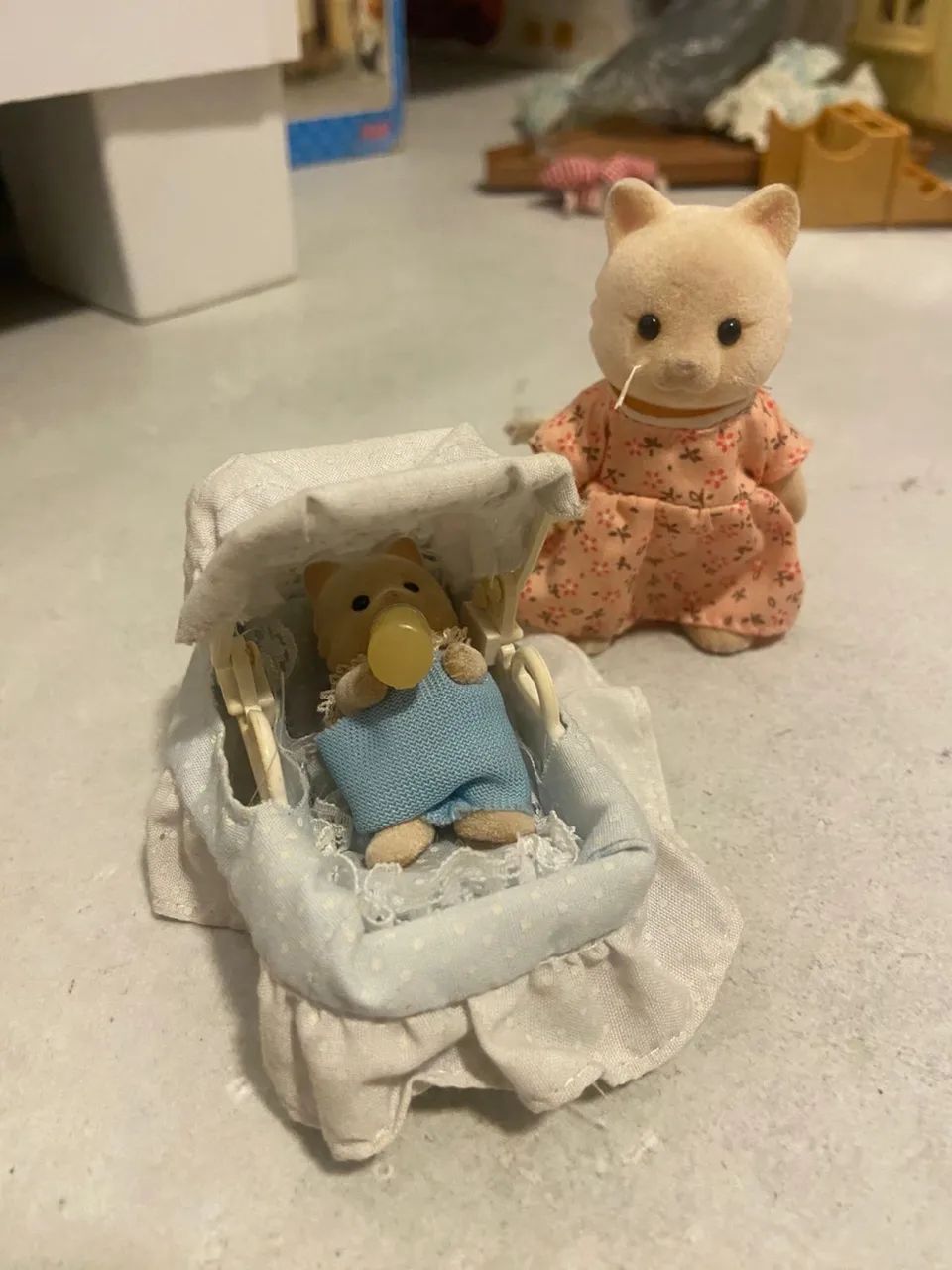 Mãe e bebê - Sylvanian Families 