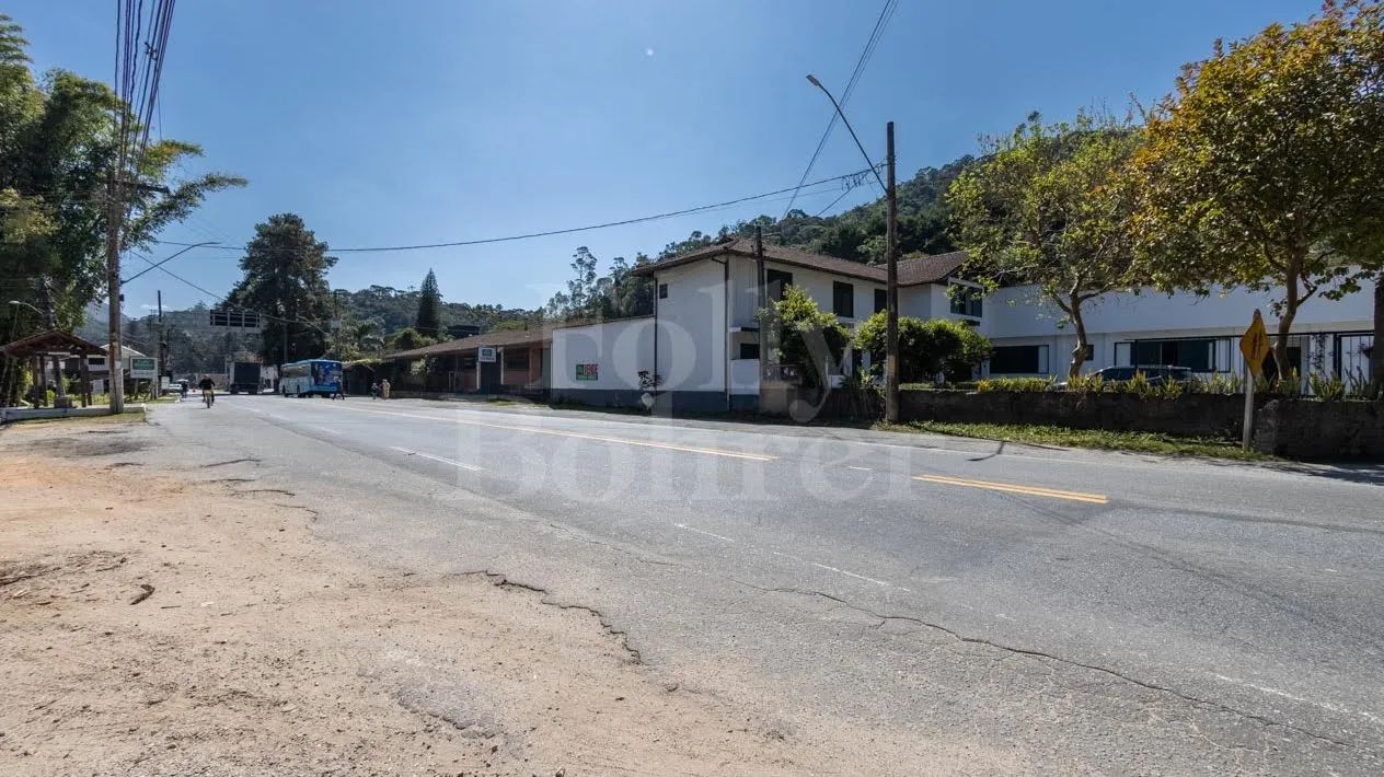 Imóvel comercial com 93.765m² e 3.000m² de construção - Mury - Foto 3