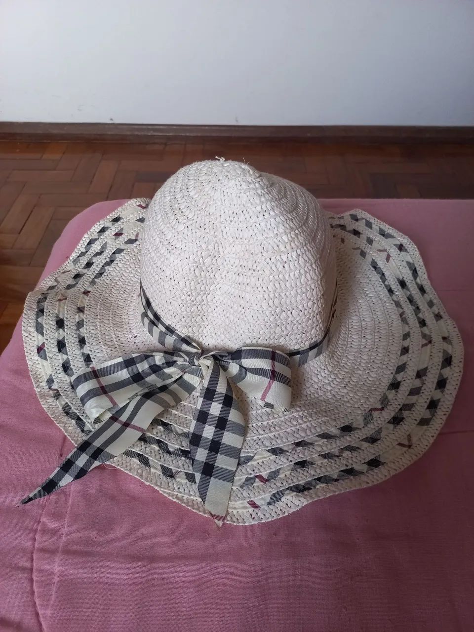 Chapéu com laço 