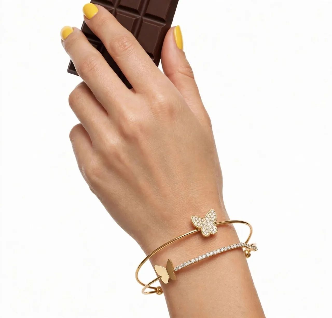 Bracelete com borboleta e coração e strass - Foto 2