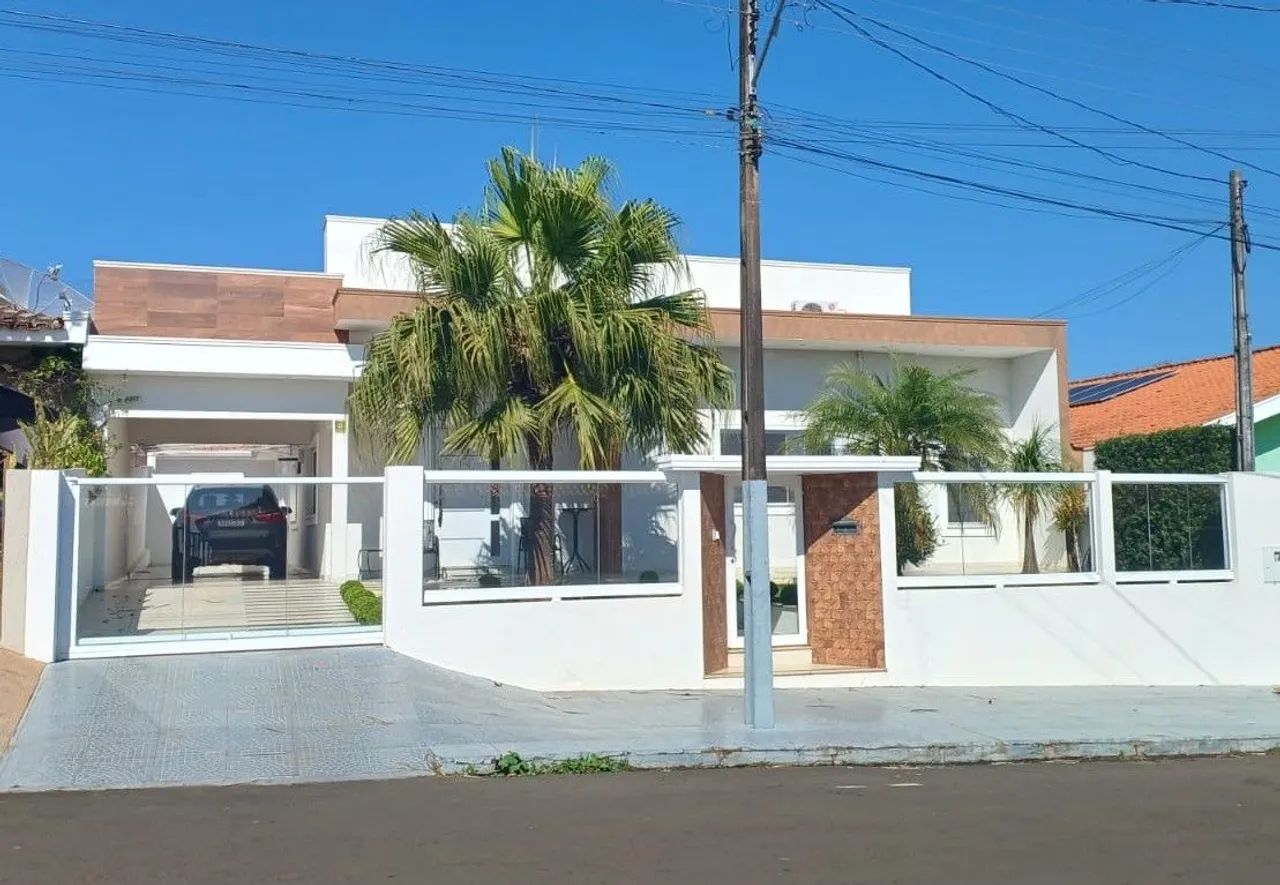 Venda/Permuta Casa com piscina em Wenceslau Braz-PR 