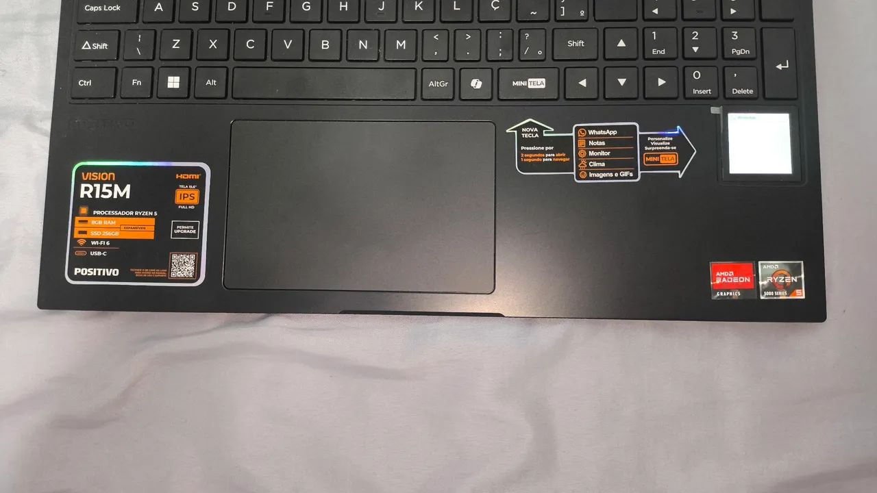 Notebook positivo r15m