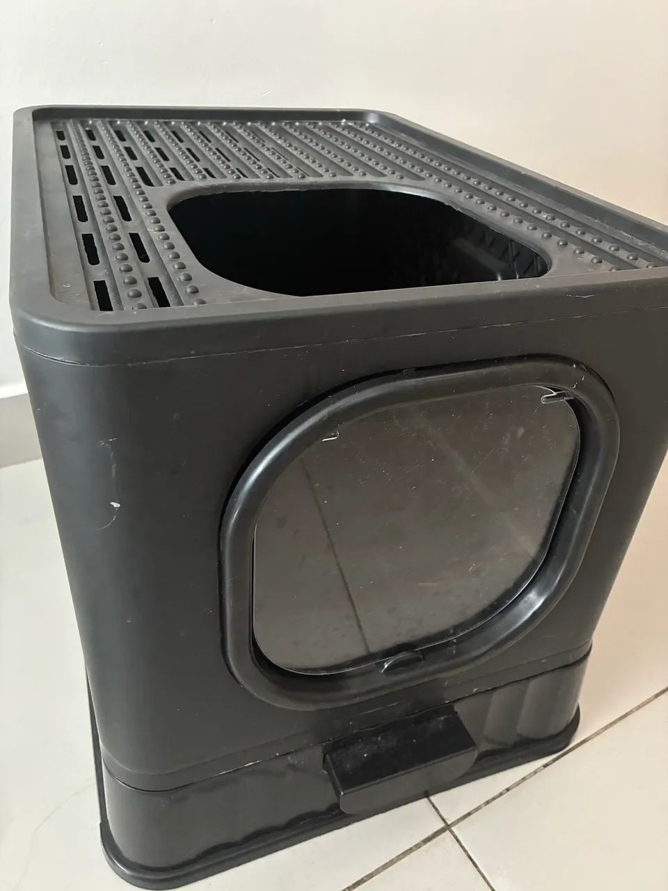 CAIXA DE AREIA PARA GATOS FECHADA - SEMINOVA