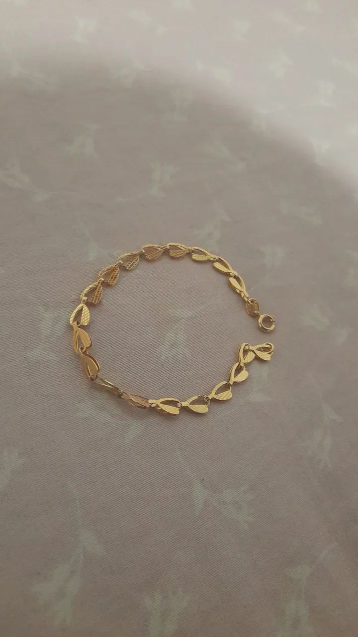 "Pulseira Feminina Malgod".
