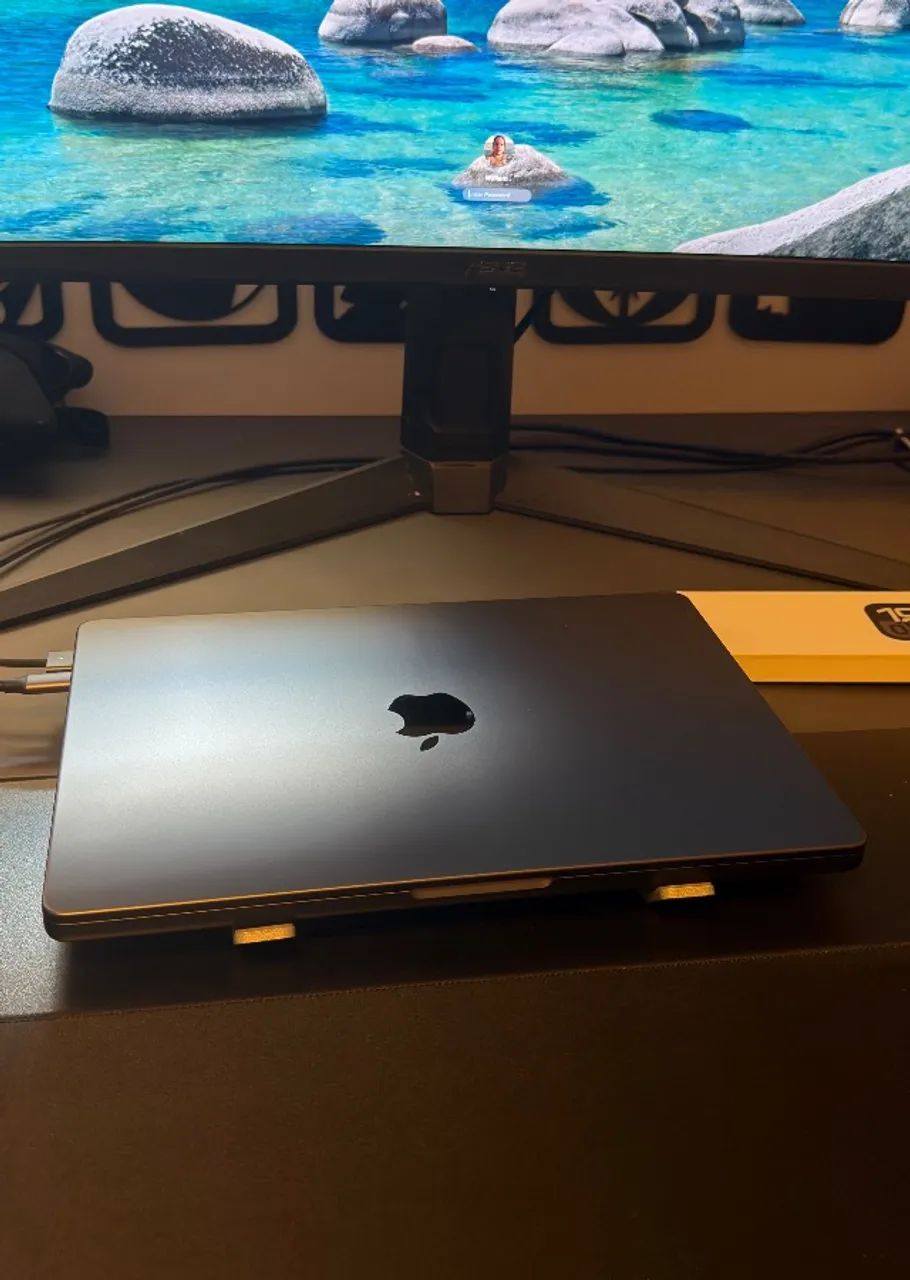 MacBook Pro 14 M3 Pro (Space Black) - 18GB / 512GB - Estado de