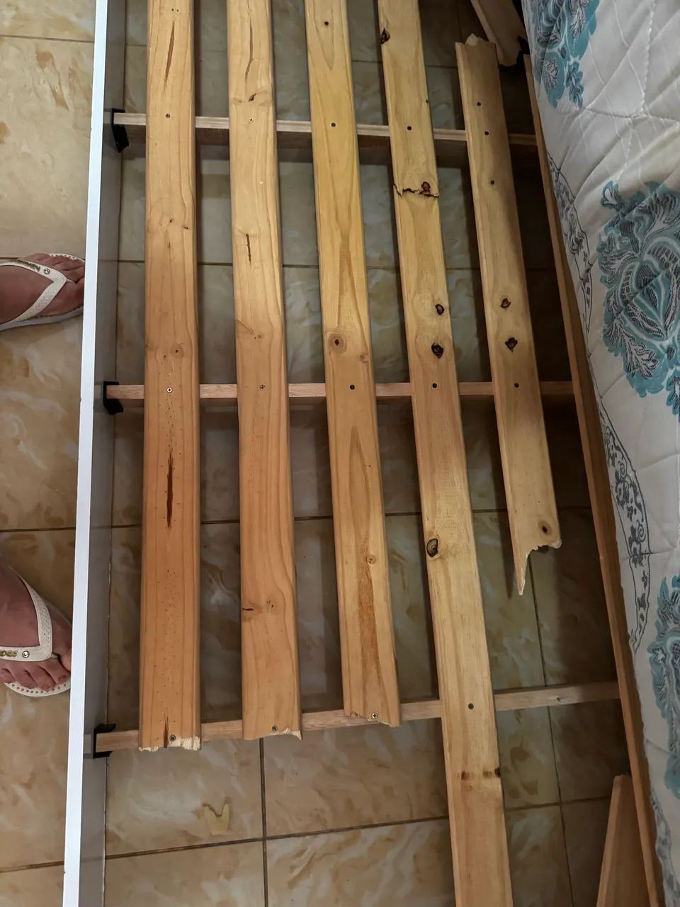 Vendo uma cama que puxa embaixo - Foto 3