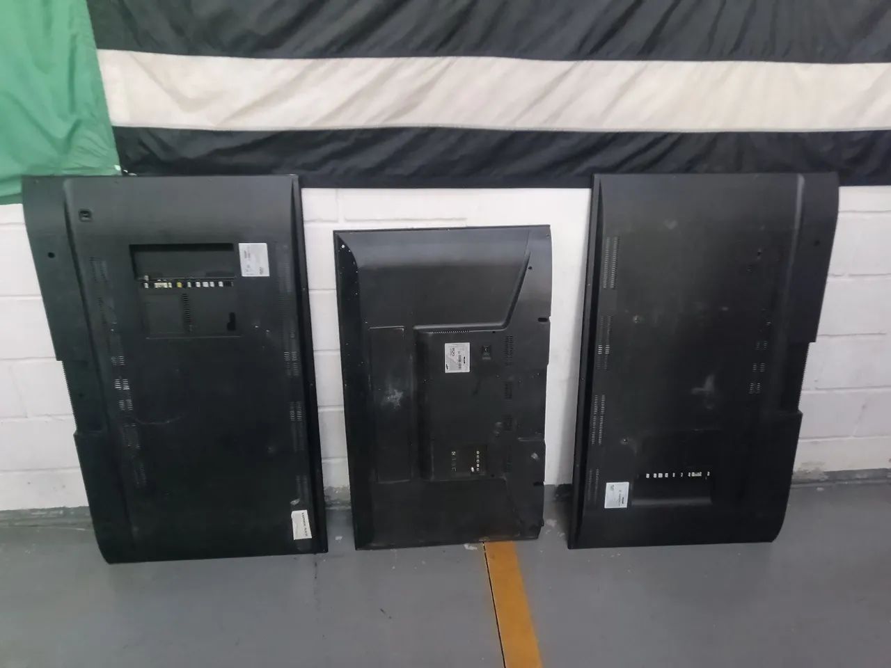 ? 03 TVs Samsung com Tela Quebrada - Ótimas para Peças - Preço Imperdível - Foto 5