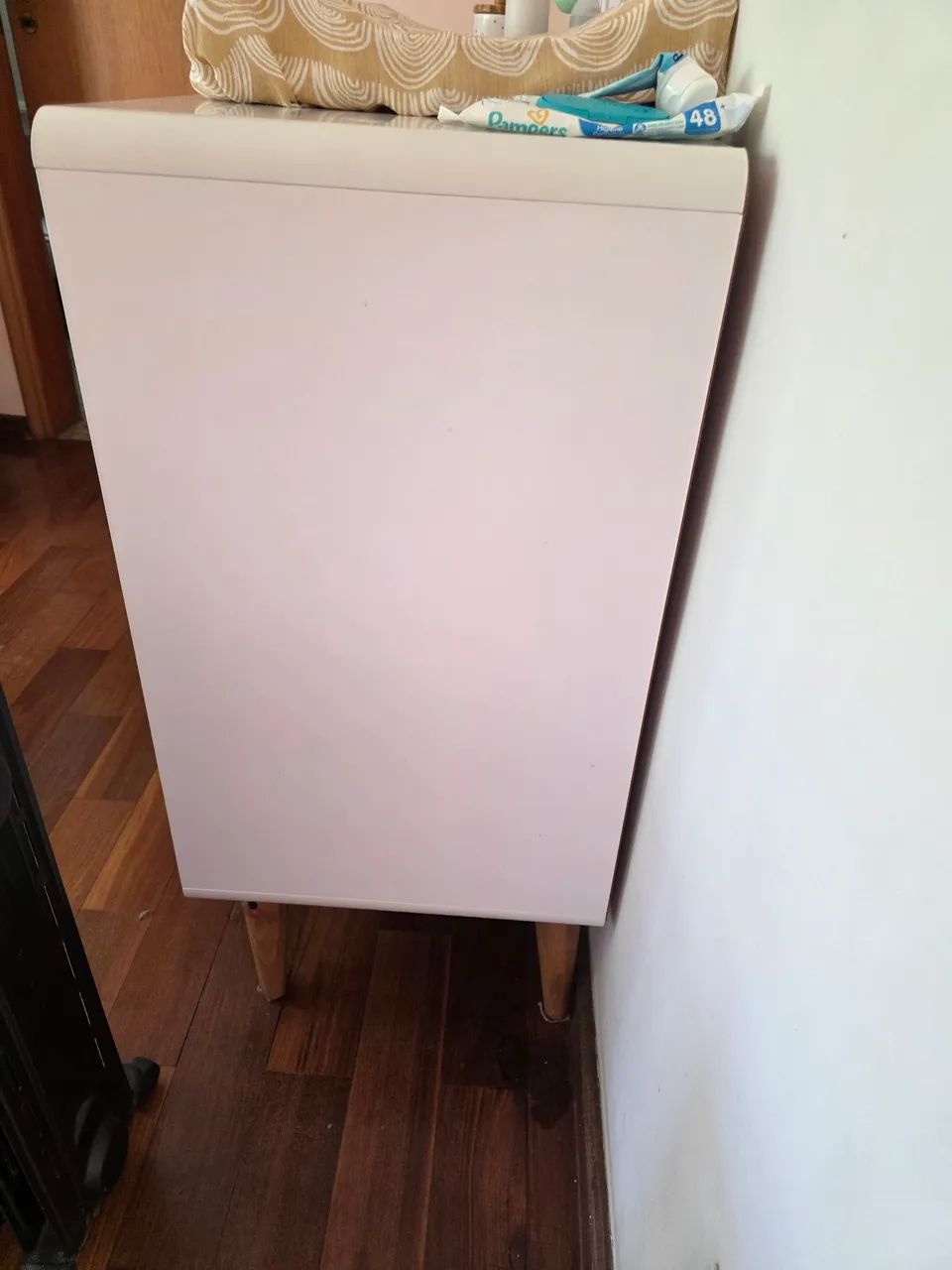 Cômoda com espaço para trocador - Foto 2